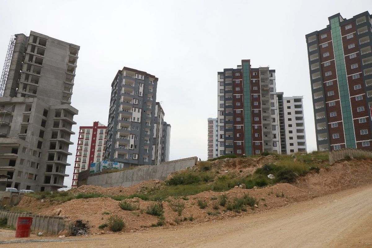 Sarıçam\'da Altyapı Çıkmazı
