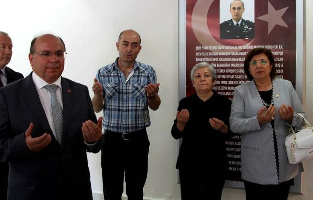 Şehit Yüzbaşının Adı, Ağabeyinin Görev Yaptığı Okula Verildi