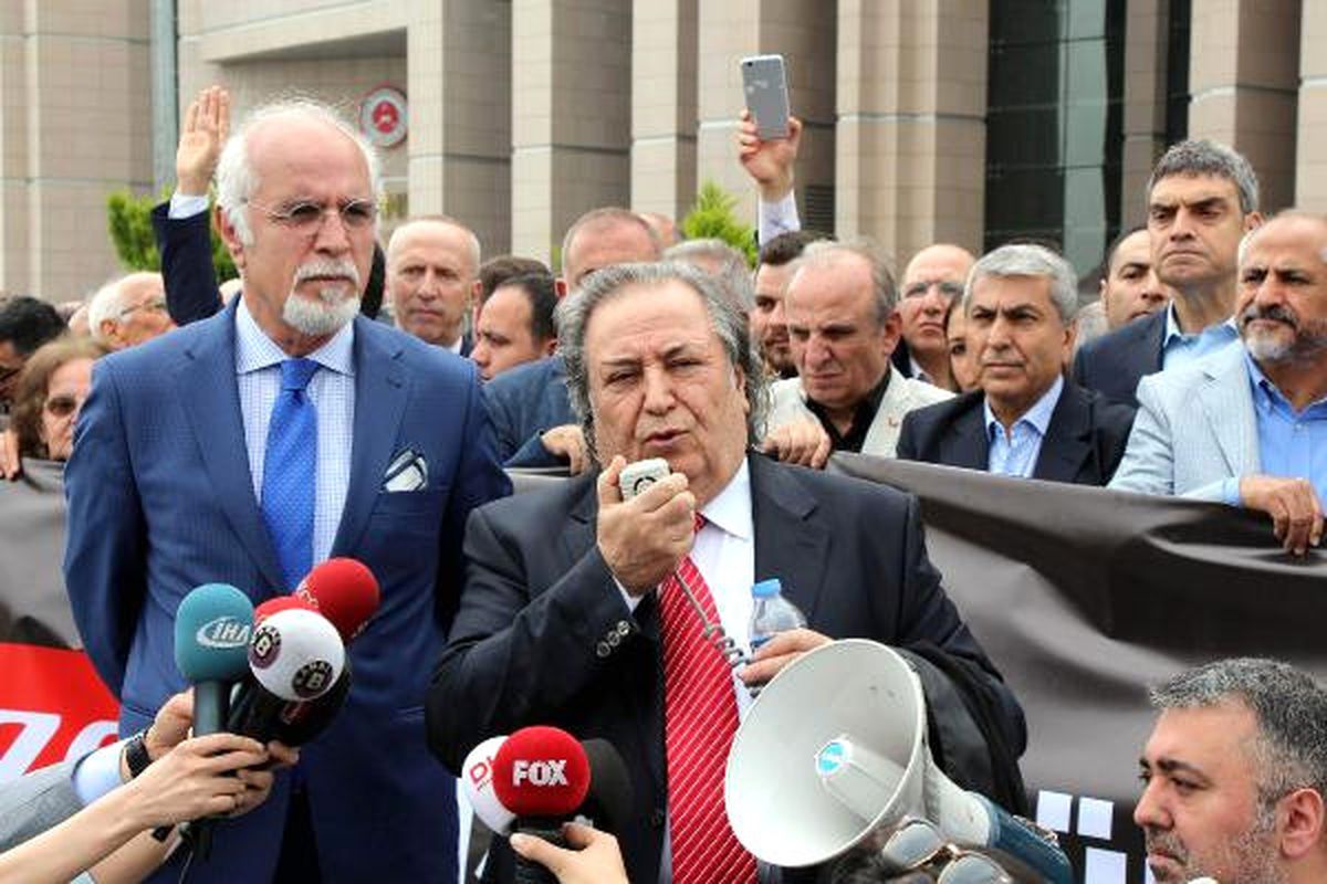 Sözcü Gazetesi Soruşturması Adliye Önünde Protesto Edildi (1)