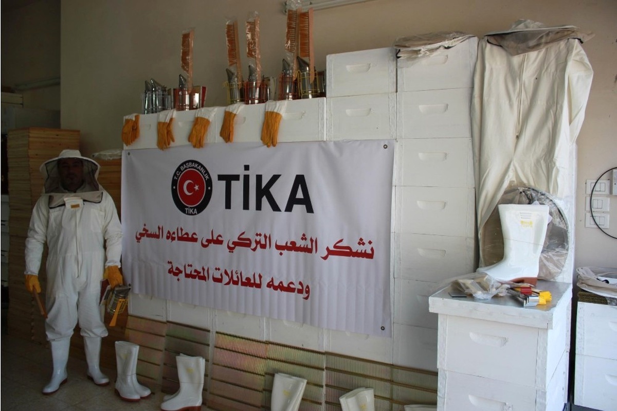 Tika\'dan Filistin\'de Ailelere Arıcılık Desteği