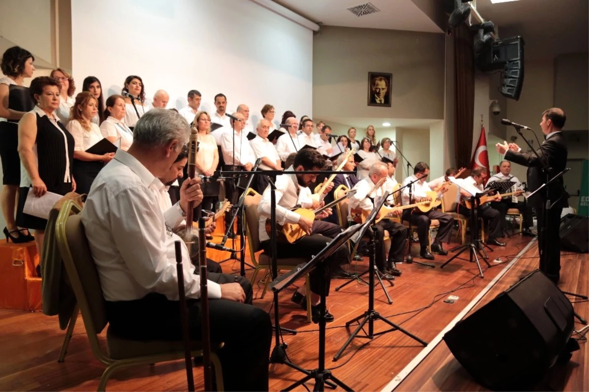 Türk Halk Müziği Korosu\'ndan Sezon Sonu Konseri