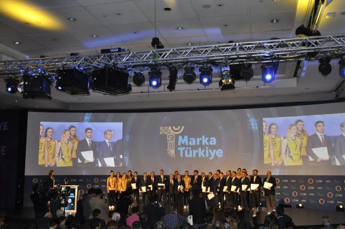 Türkiye\'nin Eğitimde En İyi Marka Ödülü Bahçeşehir Üniversitesi\'nin