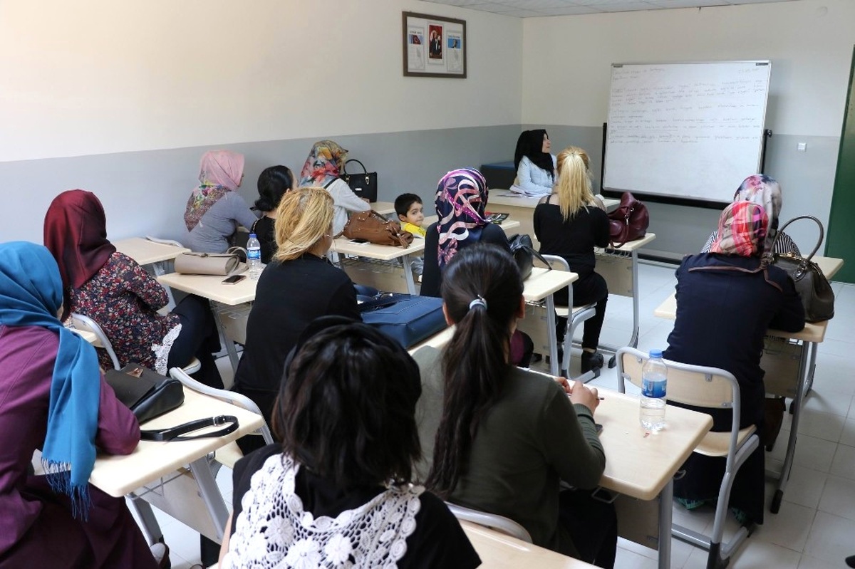 Türkiye\'nin En Büyük Meslek Edindirme Kampüsü Diyarbakır\'da Açıldı