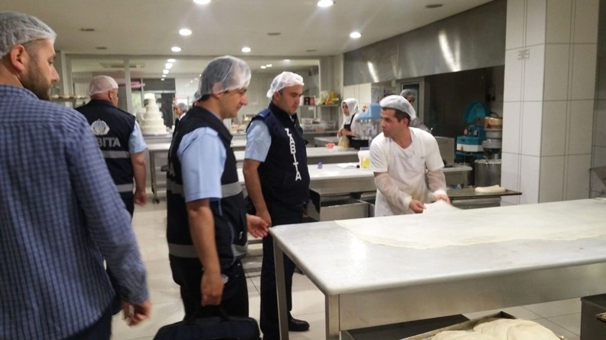 Zabıta Ekipleri Fırınları Denetledi