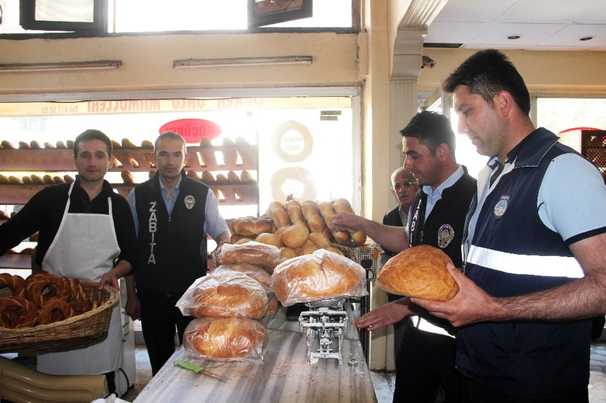 Zabıta Ekipleri Ramazan Öncesi Fırınları Denetledi