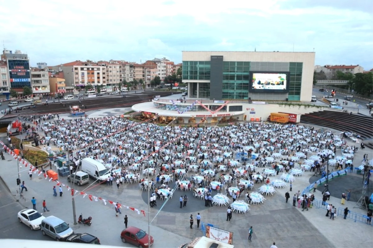 Zeytinburnu\'nda Ramazan Coşkusu Başlıyor