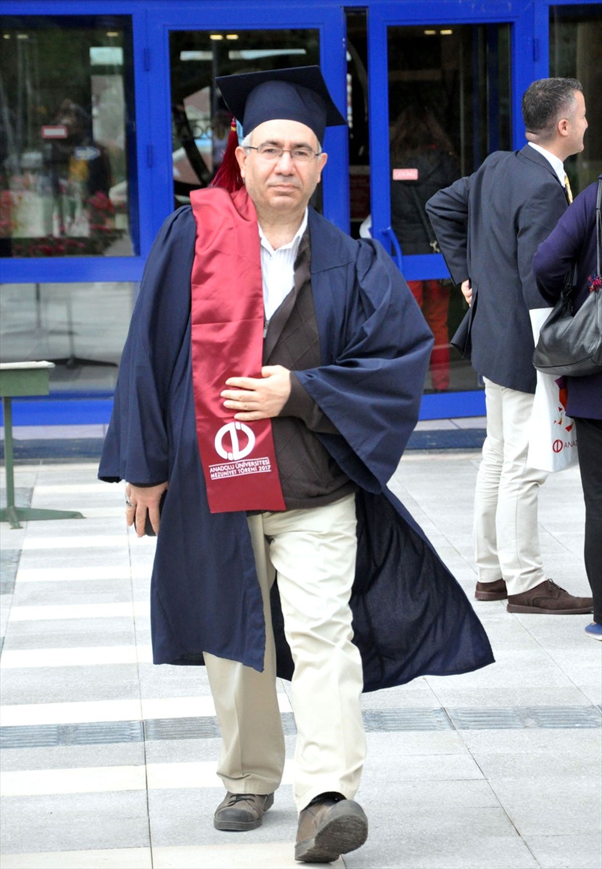 51 Yaşa 5 Üniversite Diploması Sığdırdı
