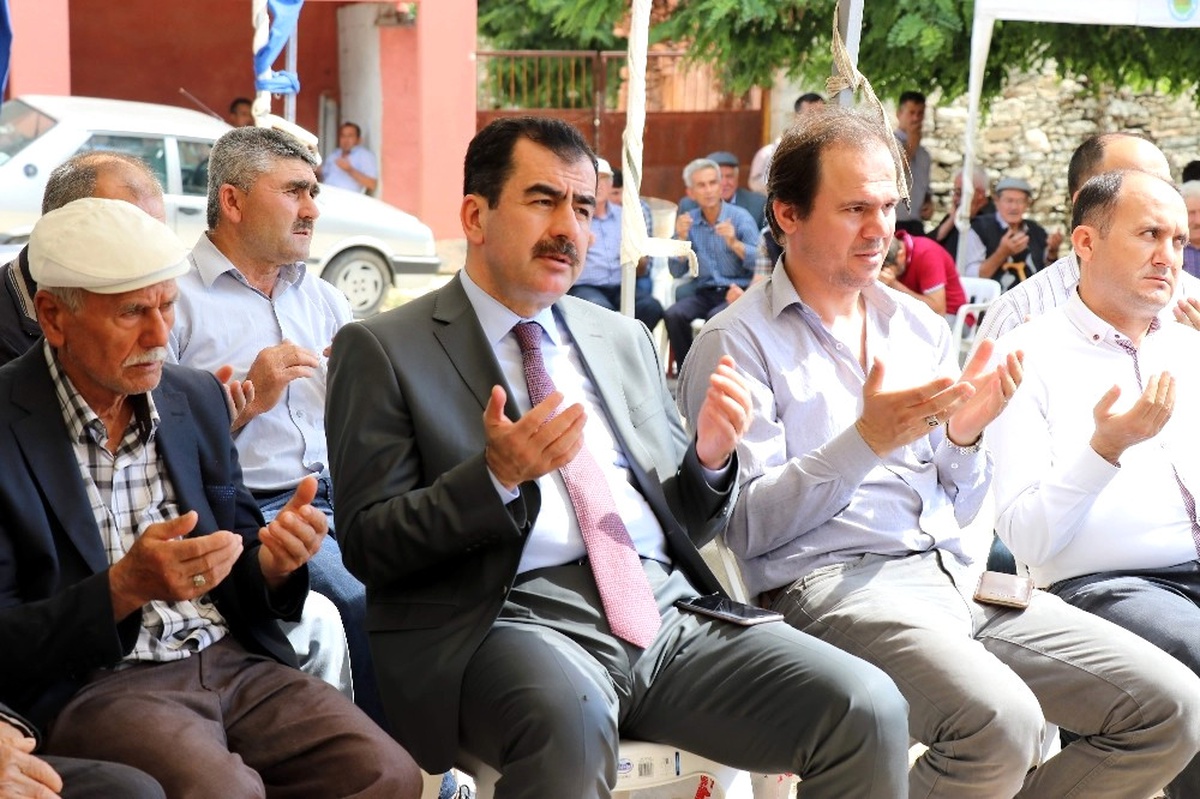 AK Parti\'li Erdem, Kaza Kurbanı Ailenin Acısını Paylaştı
