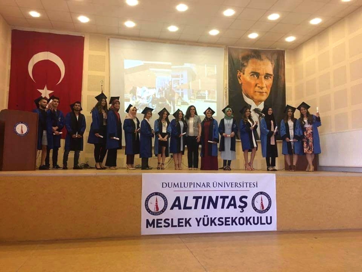 Altıntaş Myo\'da 258 Öğrenci Mezun Oldu
