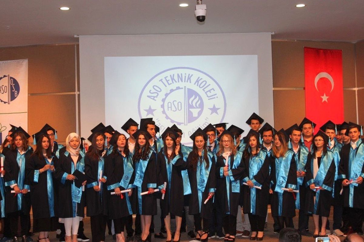 Aso Teknik Koleji\'nde Diploma Sevinci