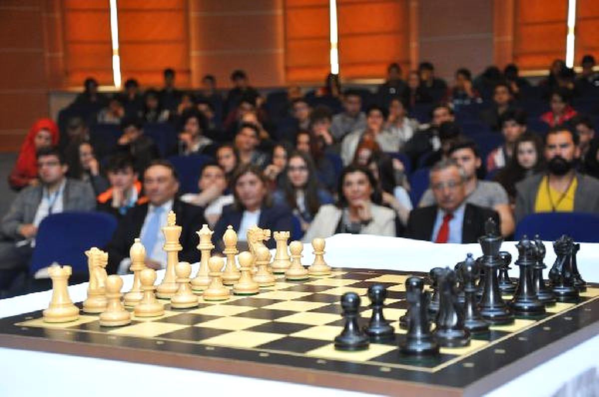Başkentte Liseli Gençlerin Satranç Heyecanı Başladı