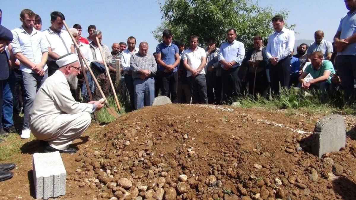 Batman\'da Terör Saldırısında Hayatını Kaybeden Yüksel Toprağa Verildi