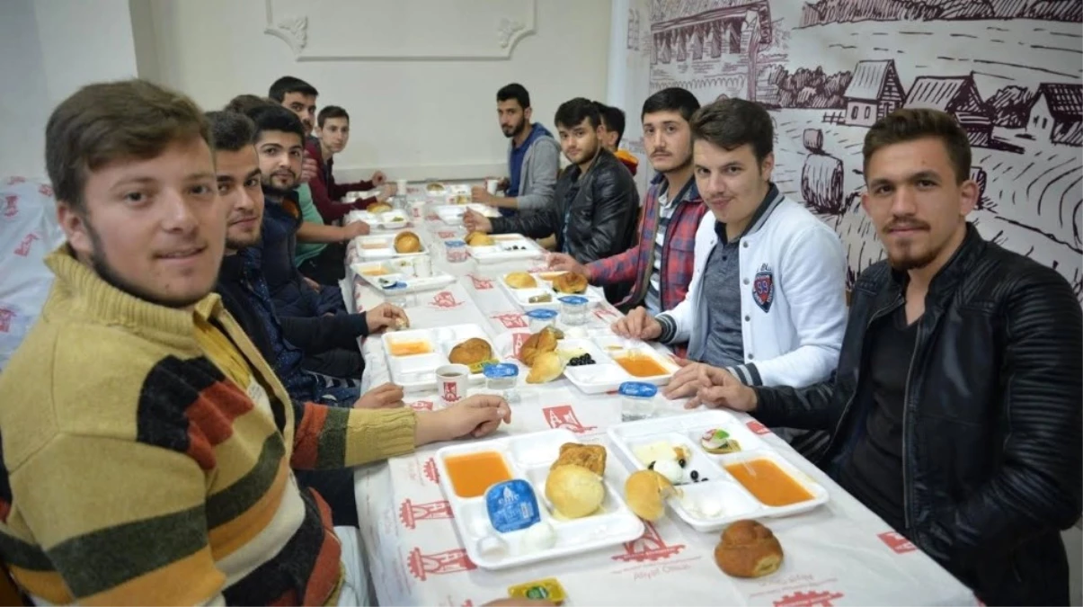 Bileciklilerin İlk Sahur Heyecanı