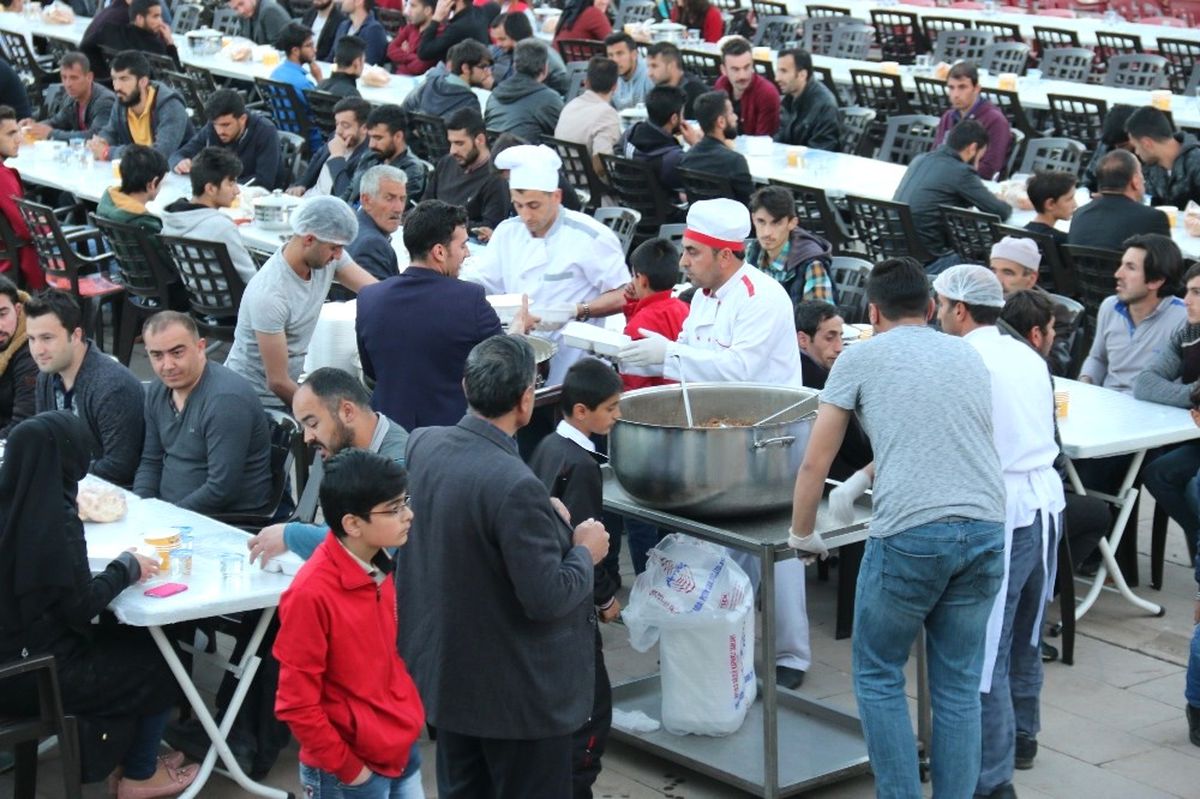 Bitlis\'te İlk İftar Yapıldı