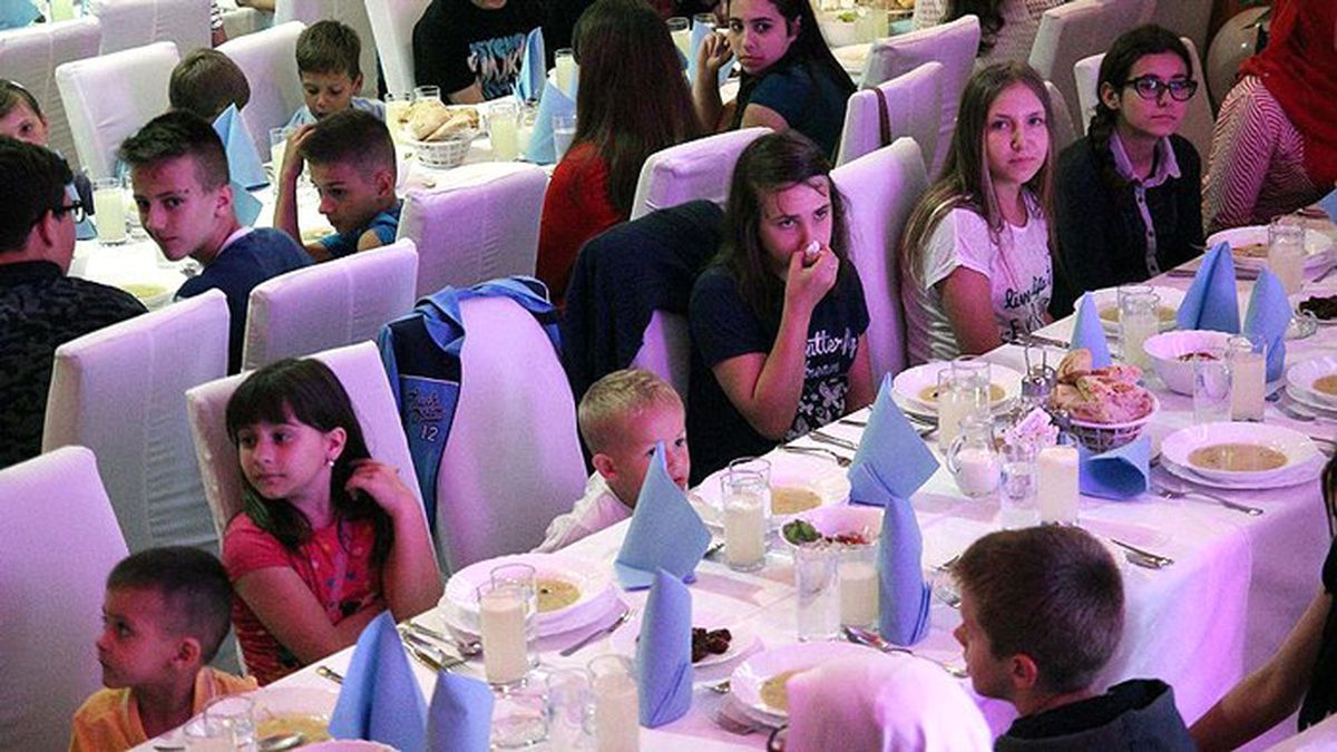Çocuklar İftar Sofrasında Buluştu