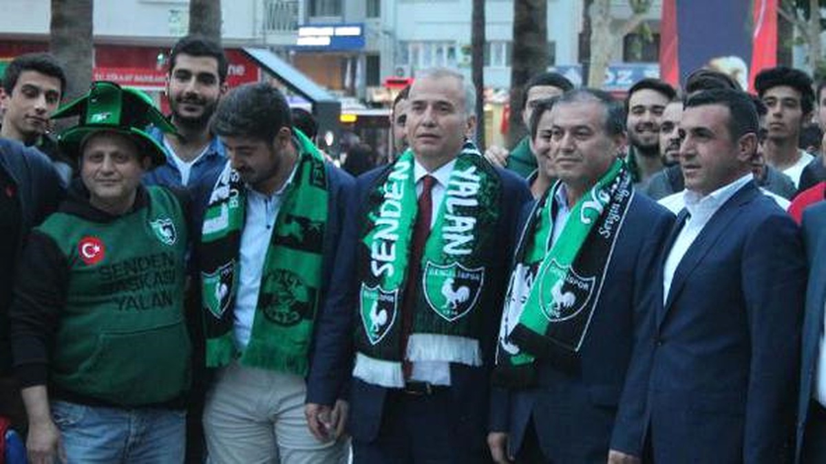 Denizlispor\'da 51\'inci Yıl Kutlamalarında Gerginlik