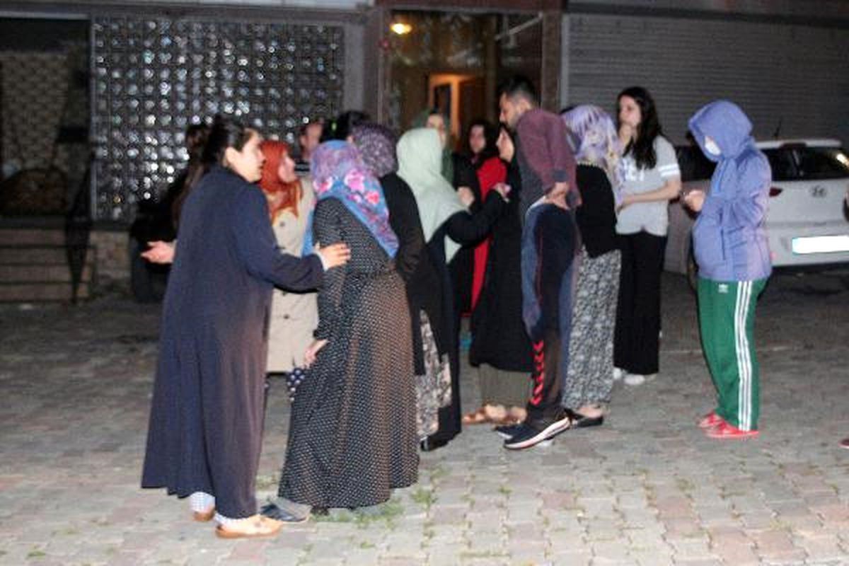 Dha İstanbul - Bağcılar\'da Korkutan Doğalgaz Patlaması