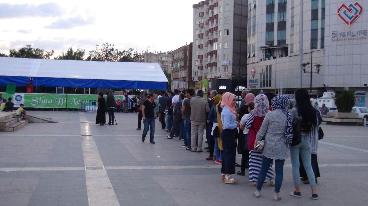 Diyarbakır\'da İlk İftar Açıldı