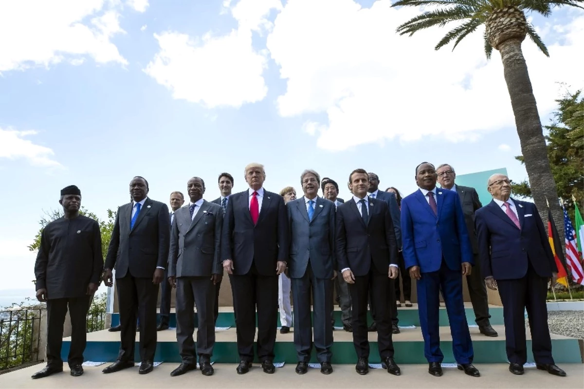 G7 Zirvesi Liderleri Aile Fotoğrafı Çektirdi