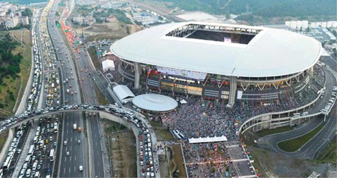Galatasaray, Türk Telekom Arena\'nın İsmini Değiştiriyor