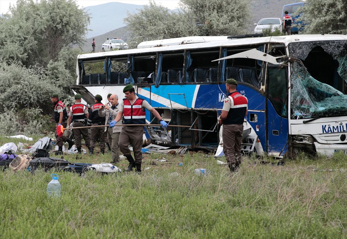 Güncelleme - Kalecik\'te Trafik Kazası: 8 Ölü
