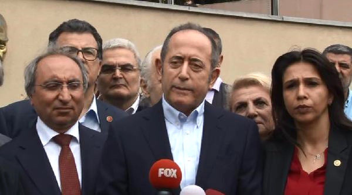 İstanbul Üniversitesi Tıp Fakültesi Hasatanesi\'nin Hasdal\'a Taşınmasına Protesto