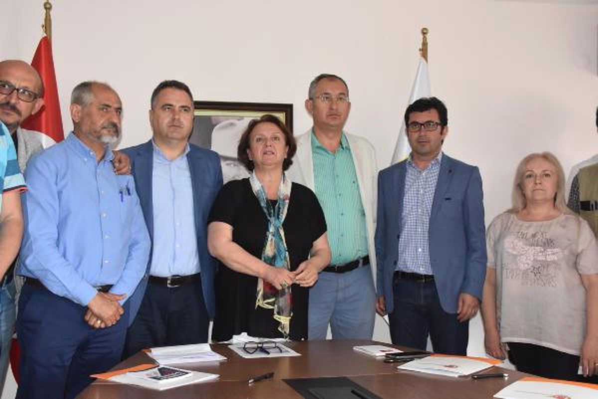 İzmir Gazeteciler Cemiyeti ve Baro\'dan Tutuklamalara Tepki
