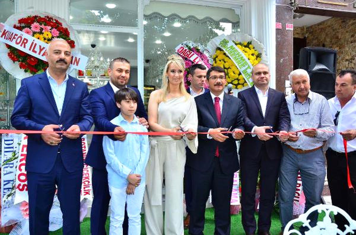Evinde Yaptığı Makaronları Tüm Türkiye\'ye Göndermeye Başladı