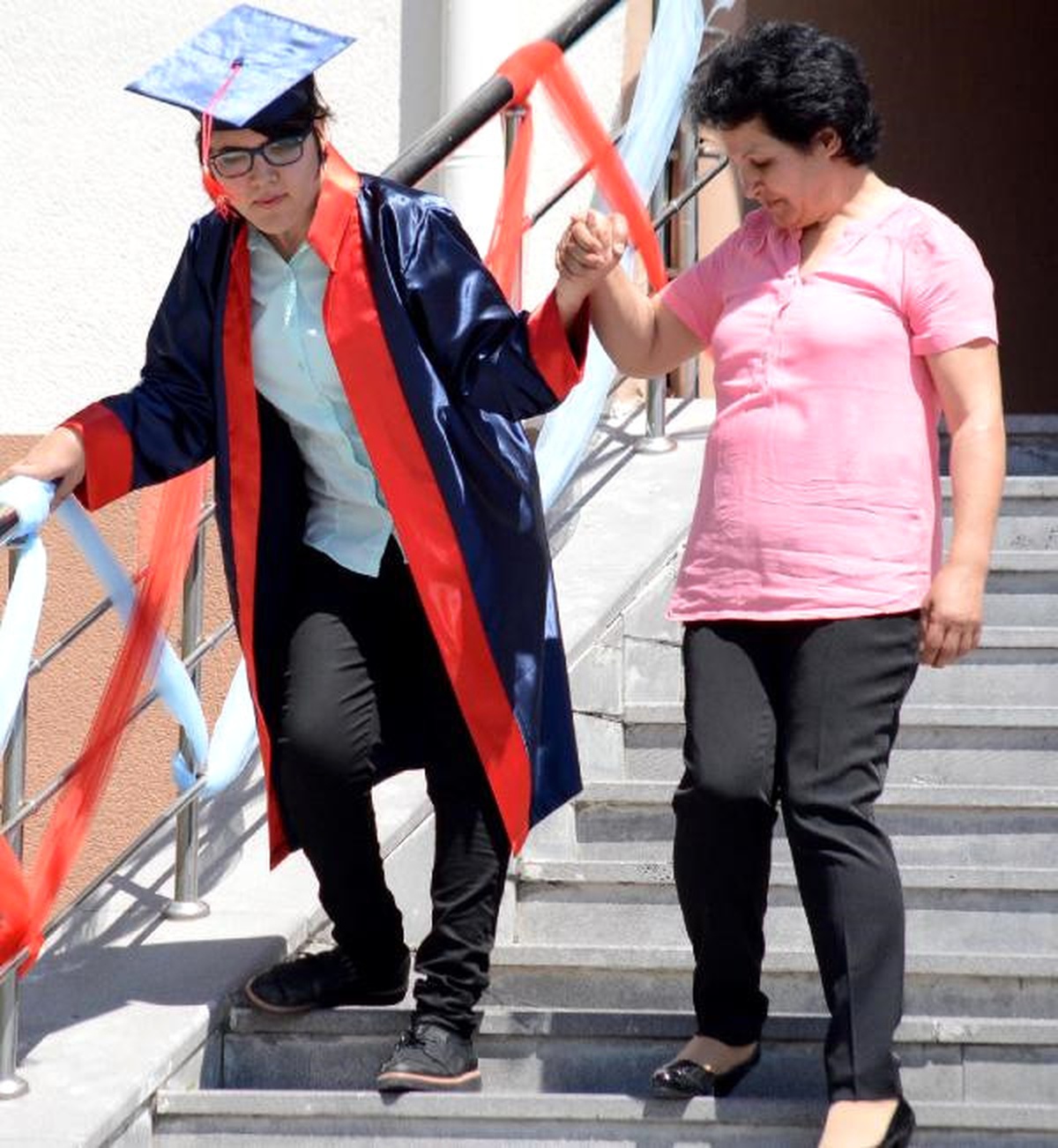 Kas Hastası Engelli Umay\'ın Mezuniyet Sevinci