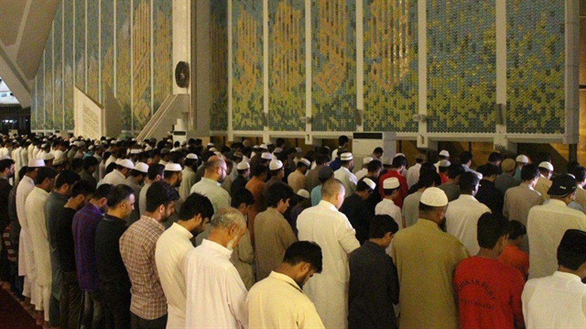 Pakistan\'da Ramazanın İlk Teravihi Kılındı