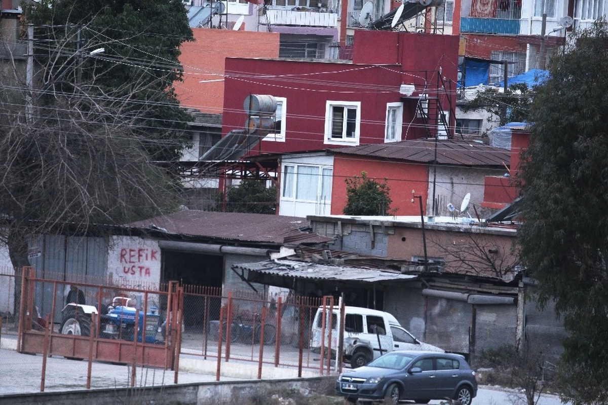 Tarsus\'ta 7 Ay Önce Başlayan Kazı Gizemini Koruyor