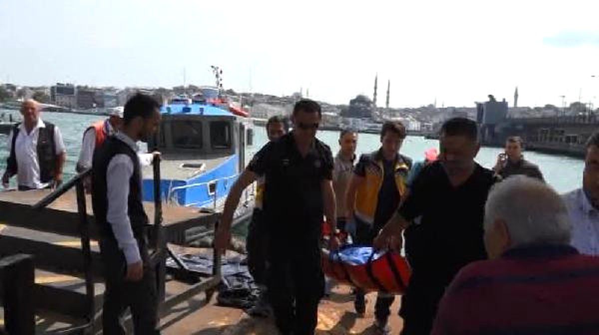 Tur Teknesinden Boğaza Atladı