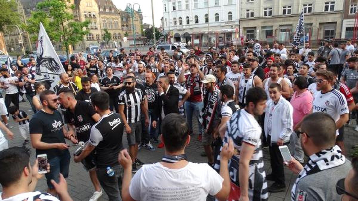 Almanya\'da Beşiktaş Coşkusu