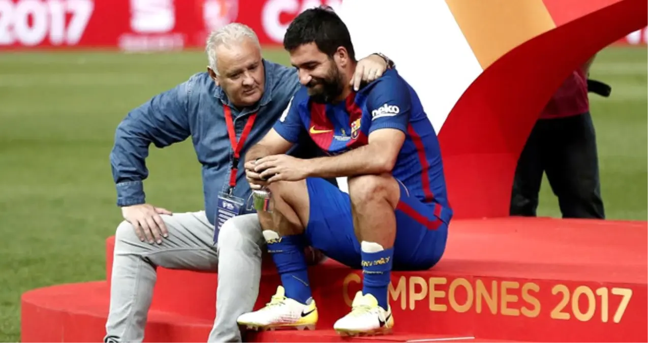 Arda Turan, Barcelona\'nın Şampiyonluk Kutlamalarında Yalnız Kaldı