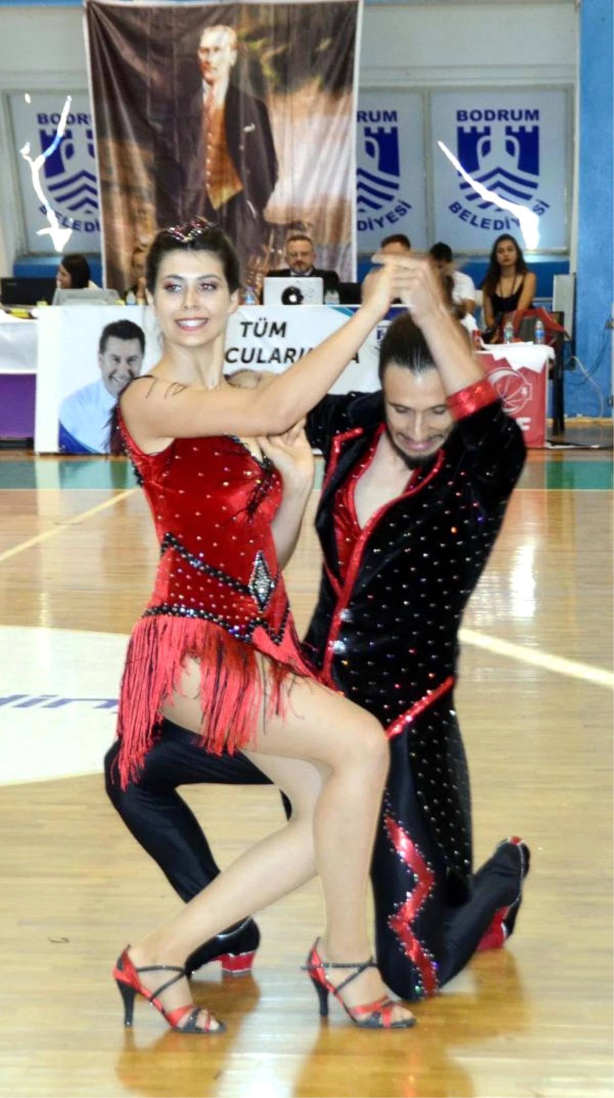 \'Uluslararası Bodrum Dans Festivali\' Düzenlendi! Salsa Rüzgarı Esti