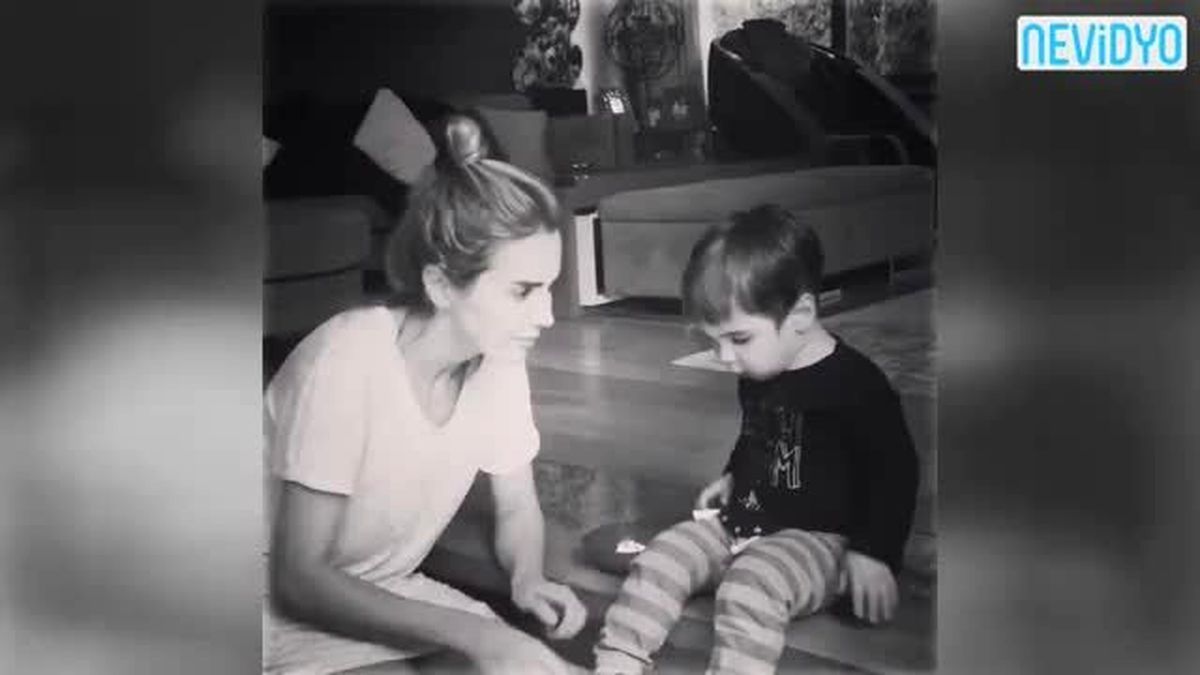 Ece Erken ve Oğlunun Mısır Yeme Yarışı