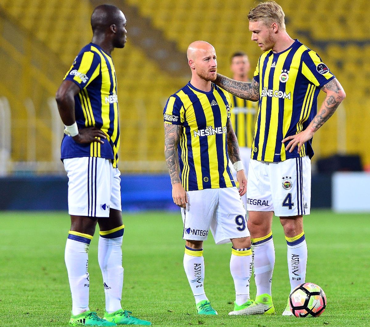 Fenerbahçe Son 6 Sıradaki Takımlara 16 Puan Kaptırdı