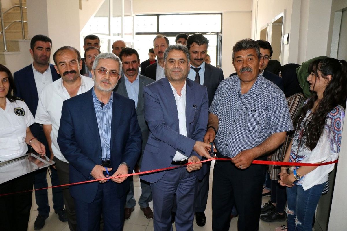 Hekimhan\'da Ebruli Sergisi Açıldı