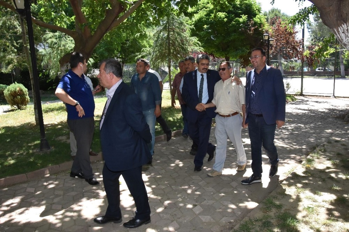 İsabeyli\'de Tüm Parklar Yaza Hazırlanıyor