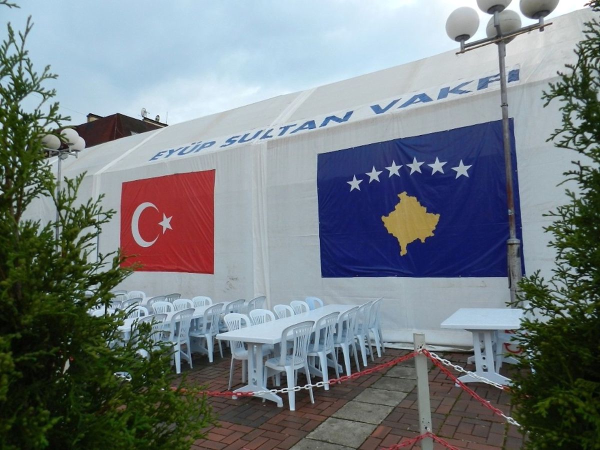 Kosova\'da İlk İftar Heyecanı