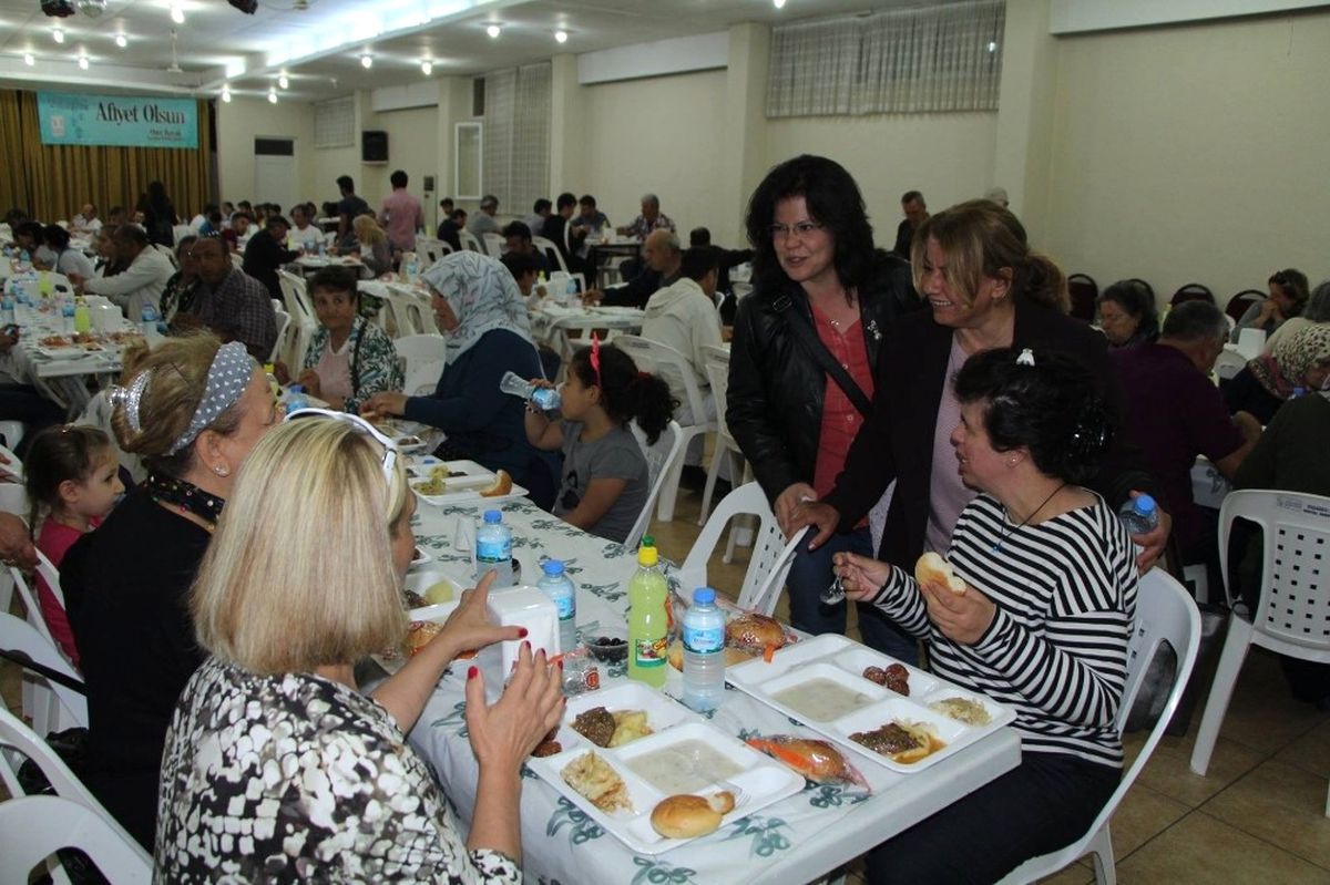 Kuşadası\'nda Ramazan Ayı\'nın İlk İftarı