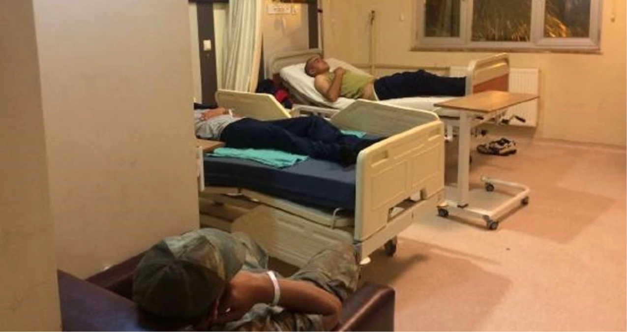 Manisa Valiliği: Zehirlenen 70 Asker Hastaneye Kaldırıldı