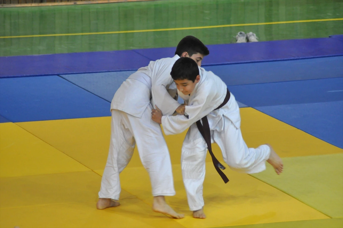 Okul Sporları Küçükler Judo Türkiye Birinciliği