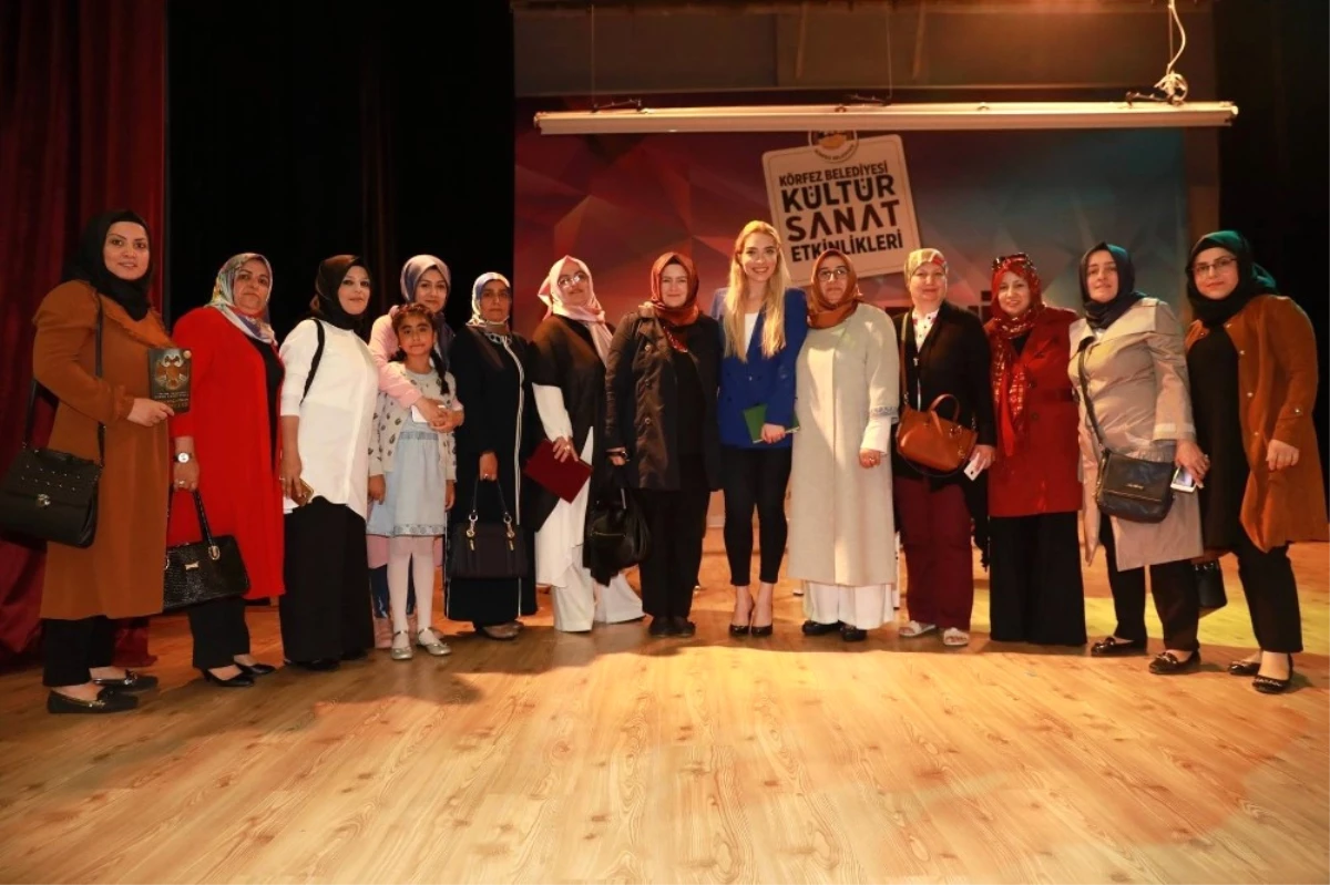 Osmanlı\'da Kadının Rolü\' Konferansı Büyük İlgi Gördü
