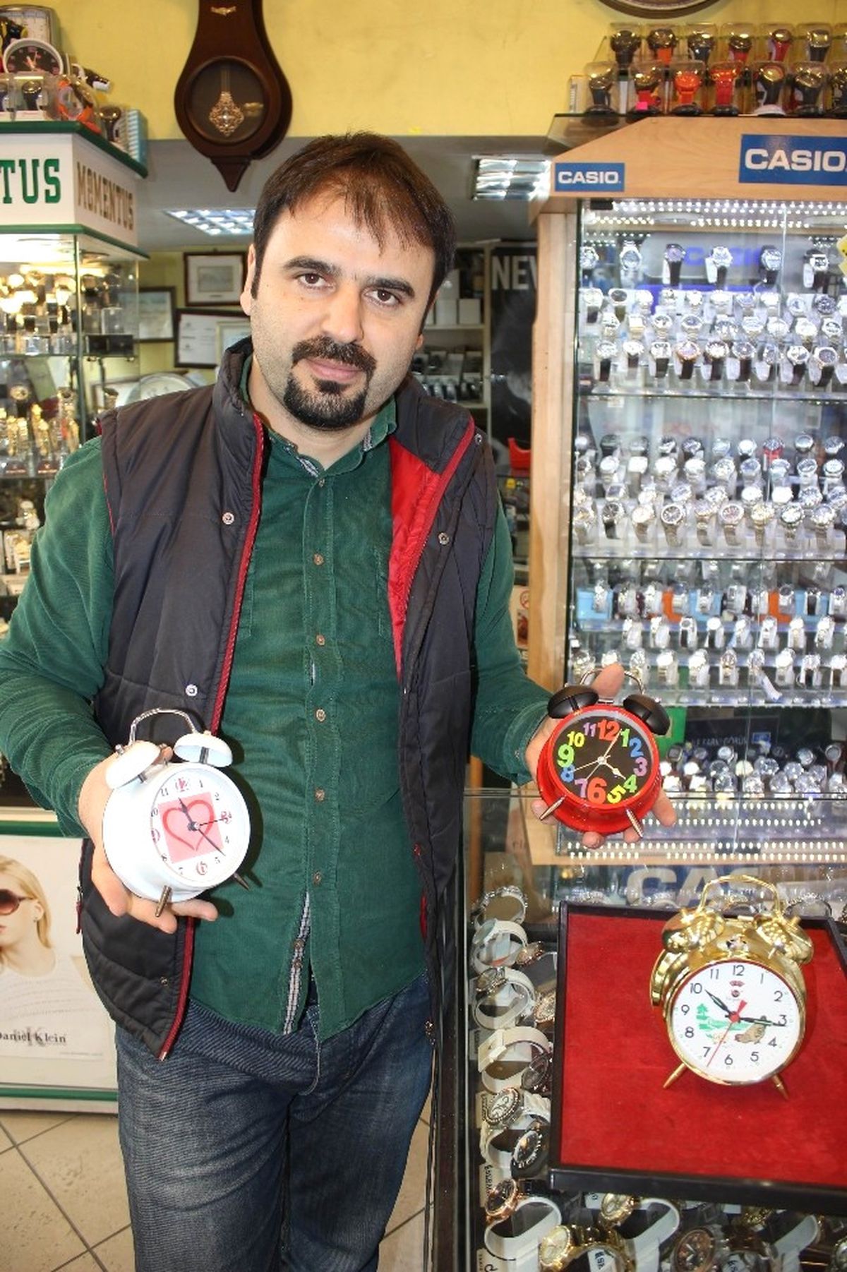 Ramazan Geldi, Çalar Saat Satışları Arttı