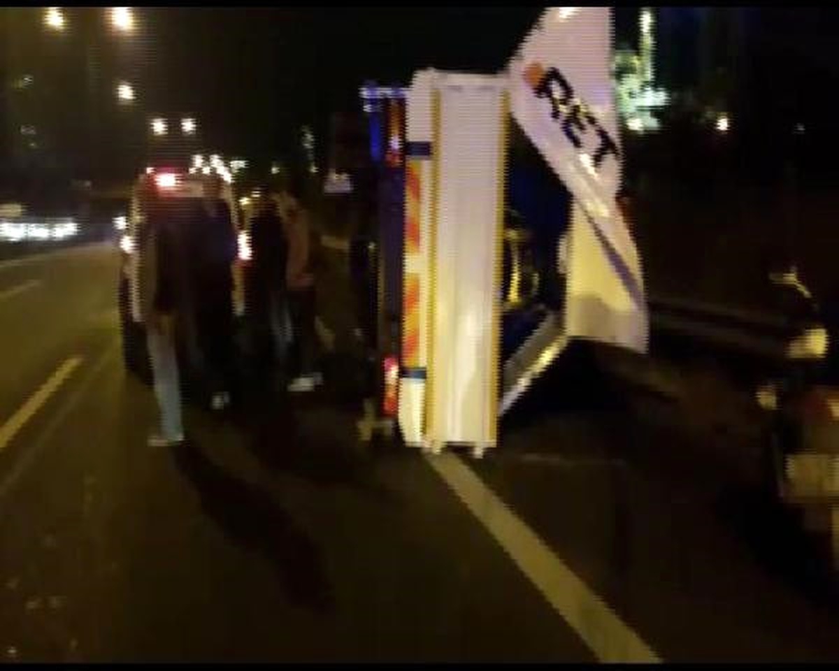 Tem\'de Trafiği Kilitleyen Kaza: 2 Yaralı