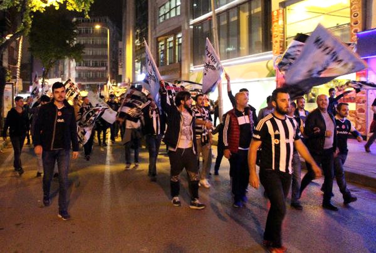 Zonguldak\'ta Beşiktaş\'ın Şampiyonluğu Kutlandı
