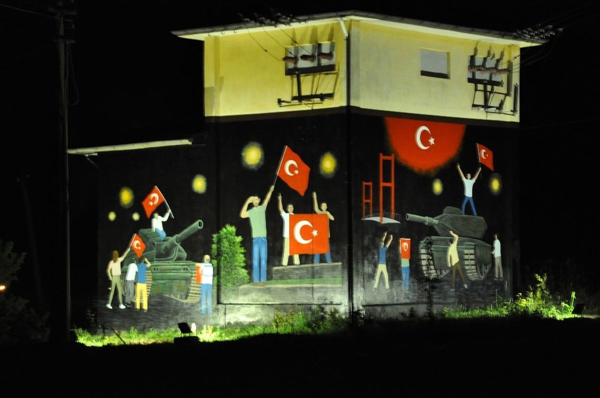15 Temmuz" Trafolara Resmediliyor