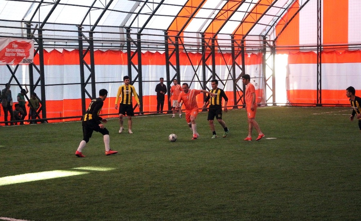 Ağrı\'da Öğretmenler Arası Futbol Turnuvası