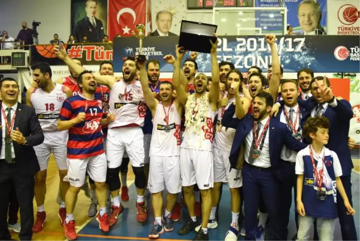 Balıkesir\'e Karesispor Morali